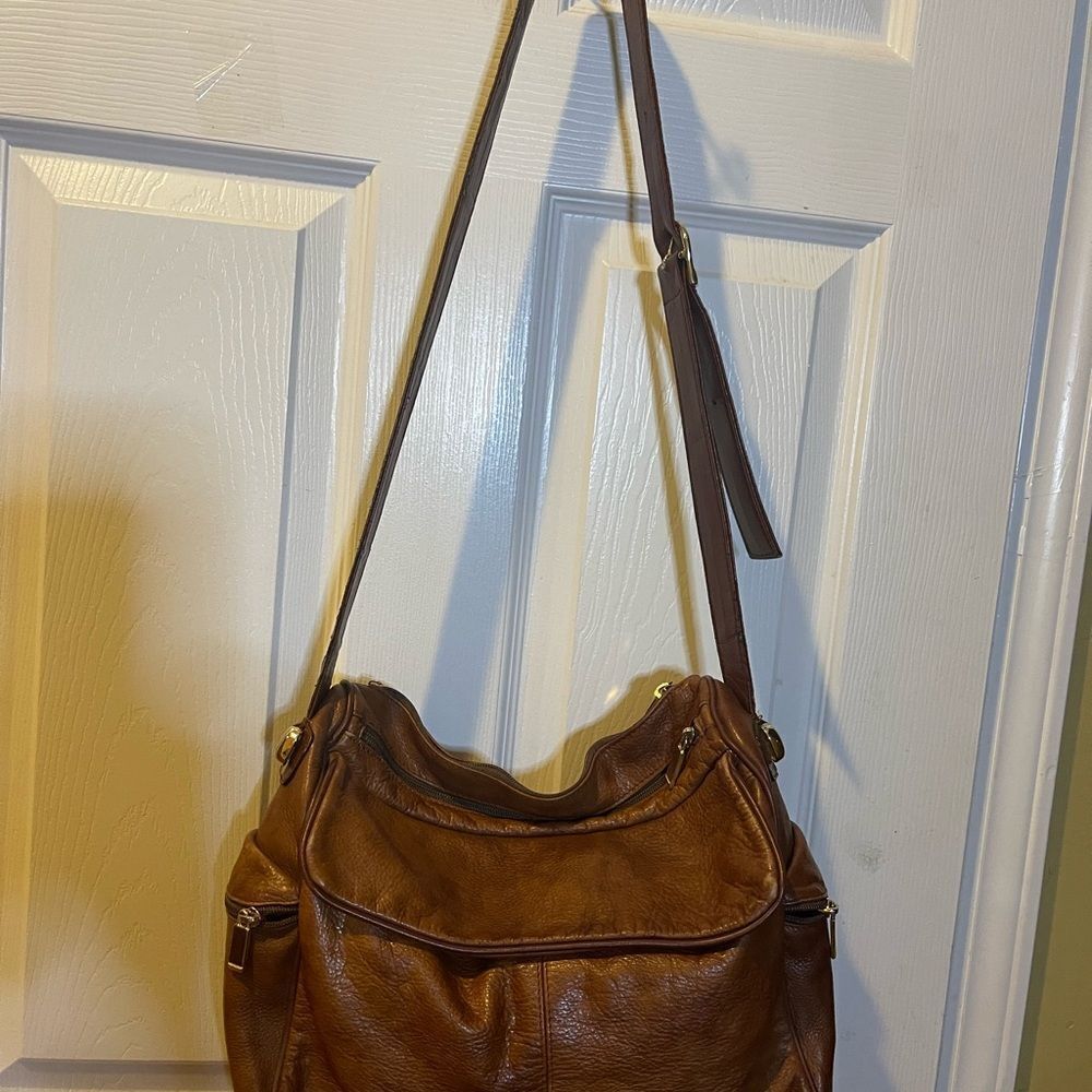 Gianni Conti Brown Leather medium Shoulder Bag with gold tone hardwares - Picture 5 of 16